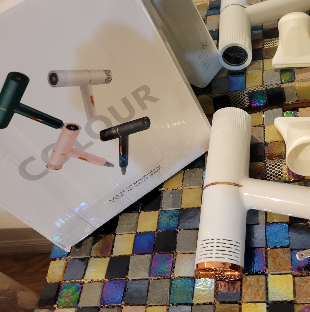 NWT Ionic Lightweight Gold White Blow-dryer